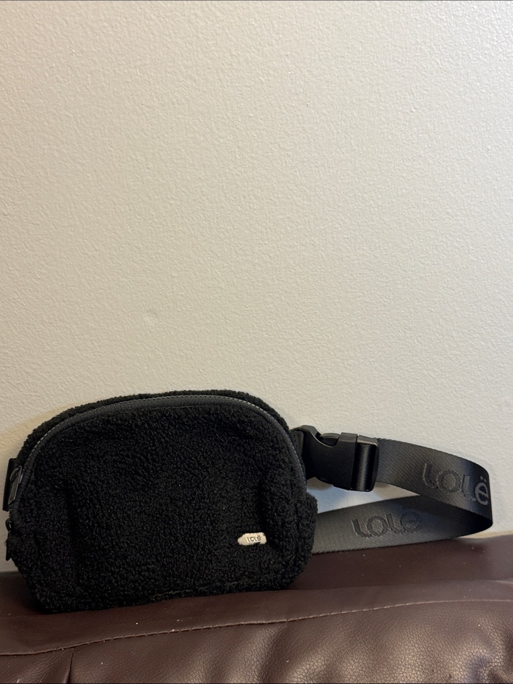 Lole Black Sherpa Belt Bag with Logo Strap new no tags
